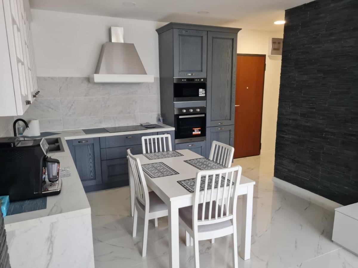 Apartament Marina Julia Bagian luar foto