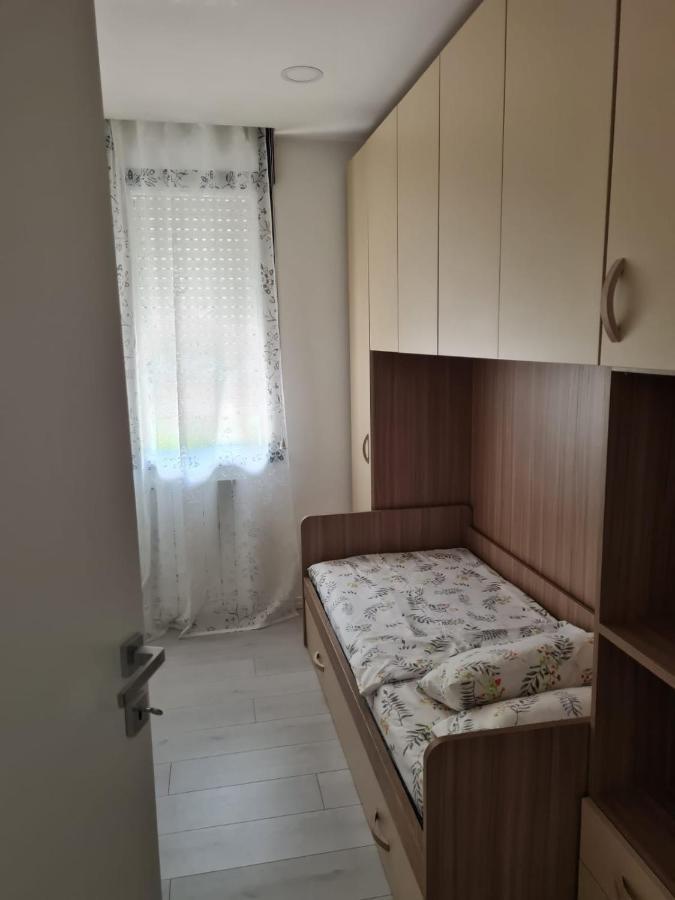 Apartament Marina Julia Bagian luar foto