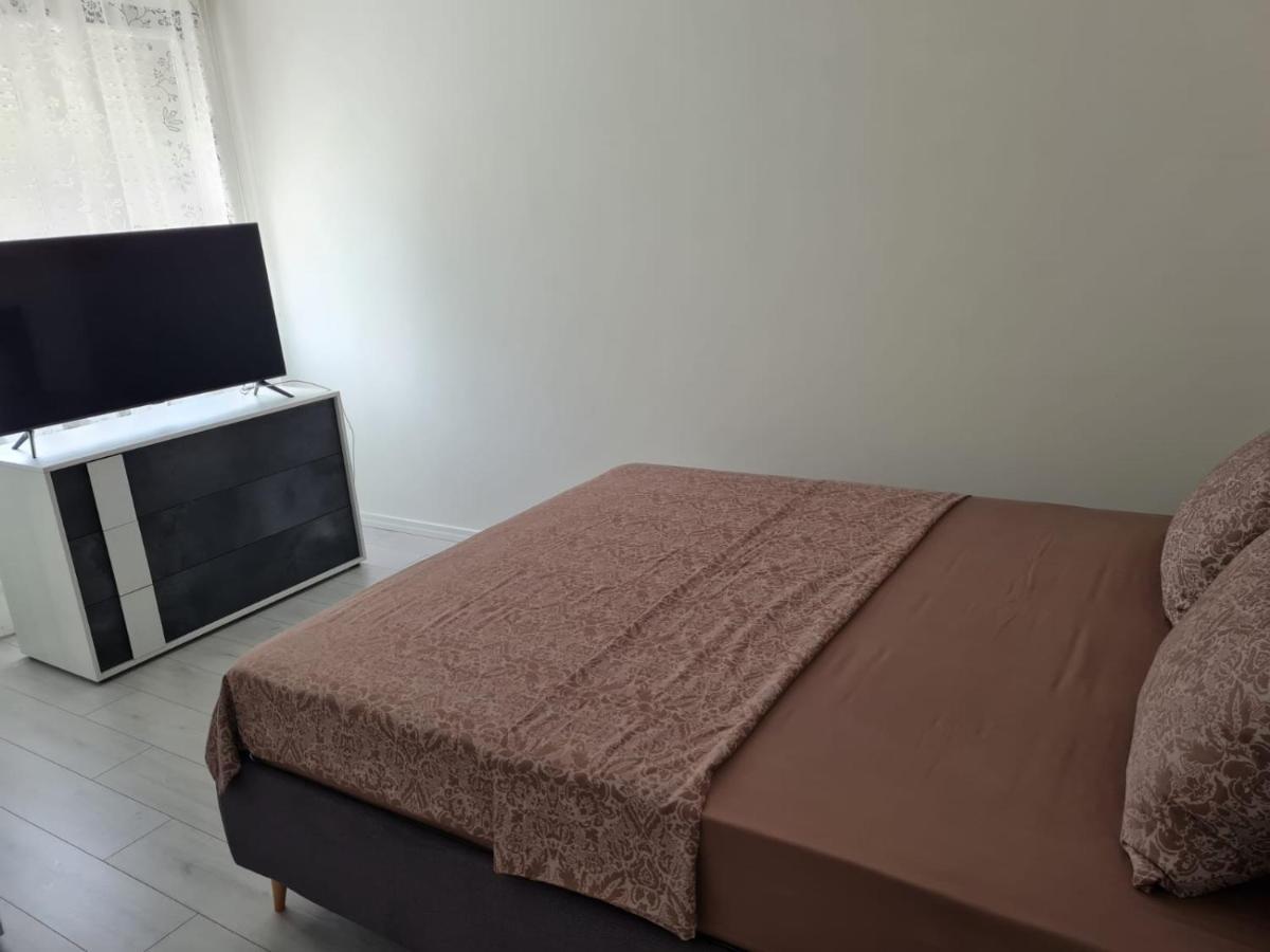 Apartament Marina Julia Bagian luar foto